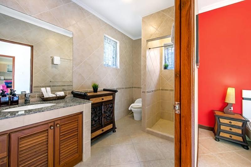 Private Beach Majestic Pool Villa Pattaya